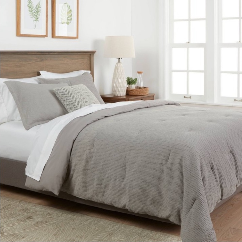 Target full size Grey waffle knit comforter